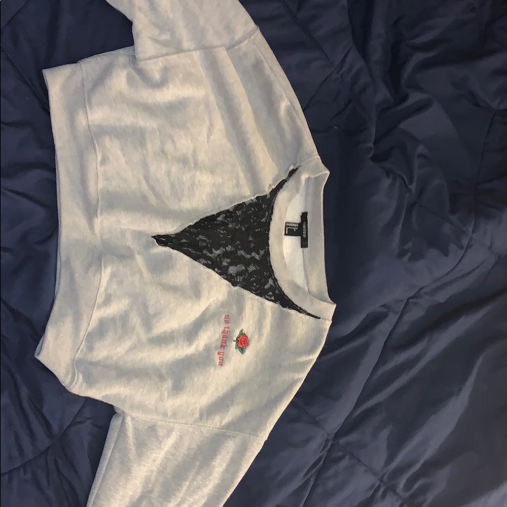 Long sleeve crop top